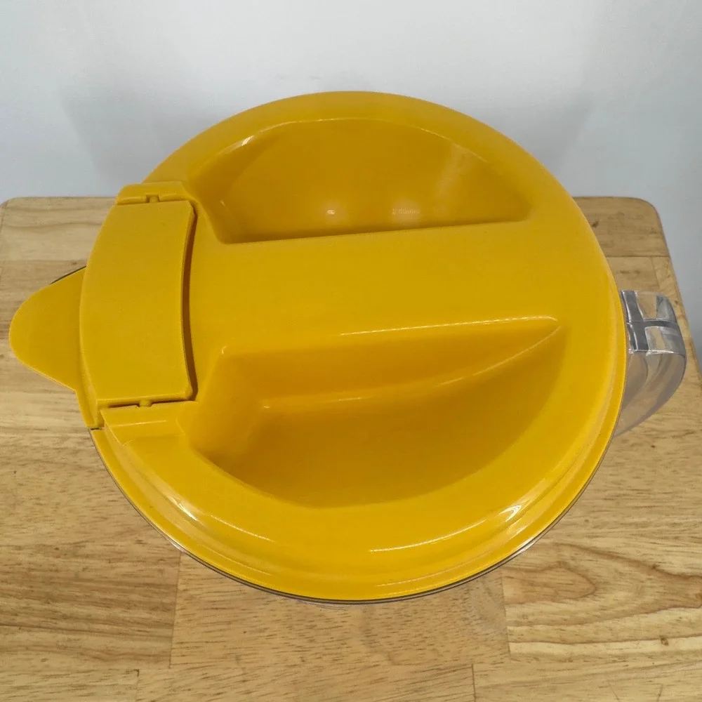 Vintage Mr. Coffee Iced Tea Maker Replacement Pitcher 3 Quart Yellow Lid Scoop